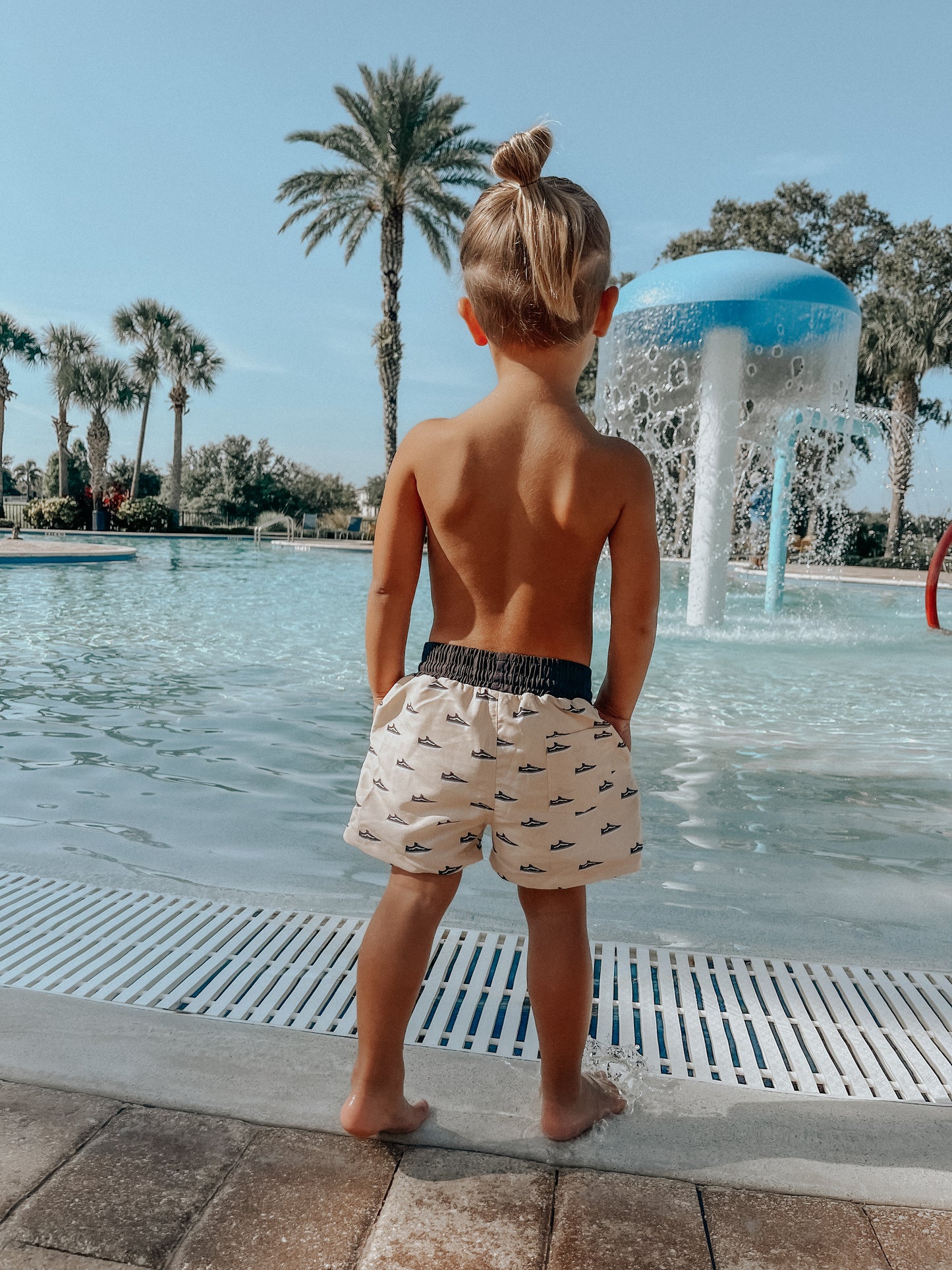 NIXY SWIM
