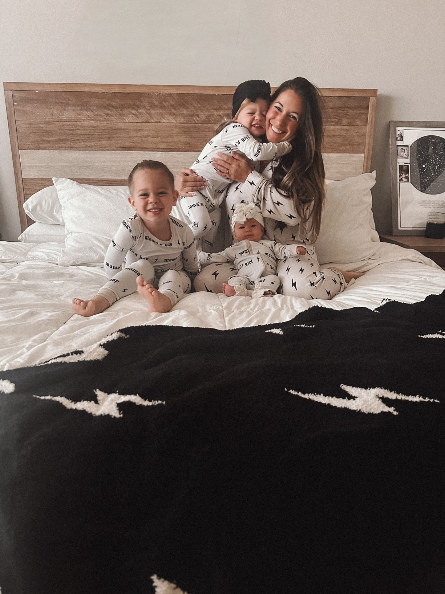 Cloudsoft adult bolt blanket